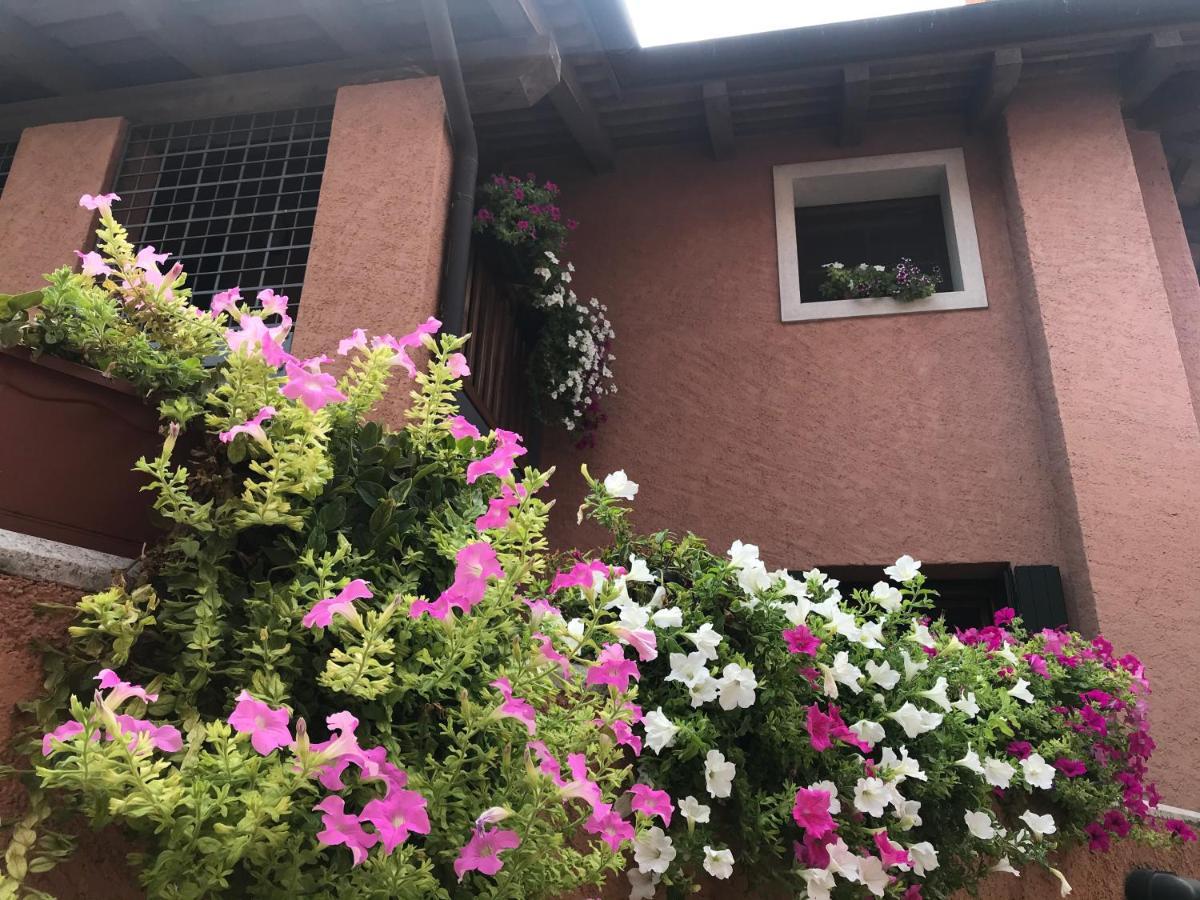 Casa Del Balcone Fiorito Apartment Cormons Exterior photo